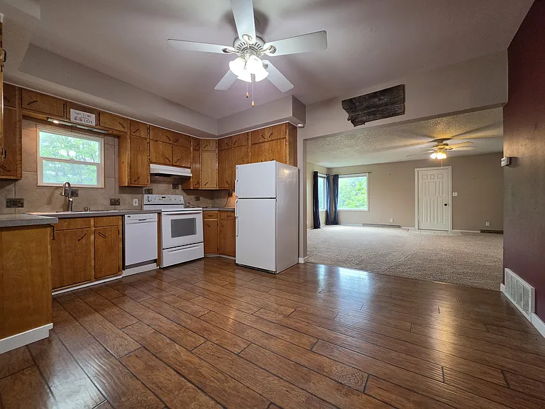 9 Clancy Creek Rd — Photo 10