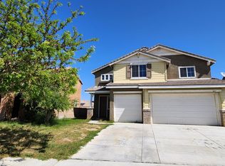 5817 Gem Ct, Lancaster, CA 93536
