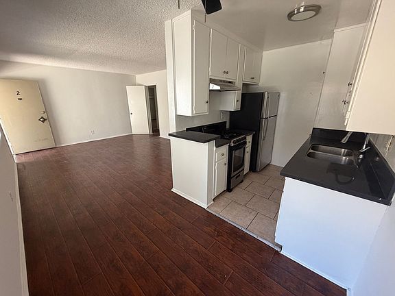 5th image of 3657 Keystone Ave APT 2