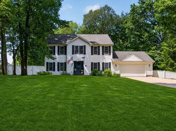 1210 Gilroy Rd, Jackson, MI 49203