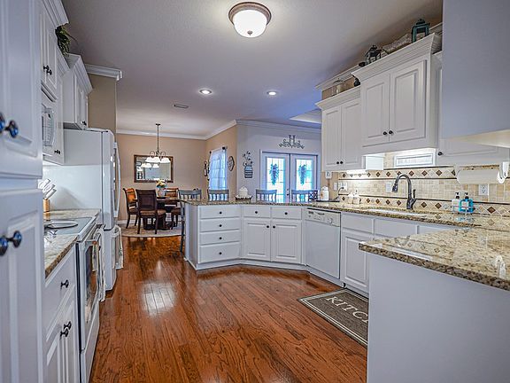 5th image of 201 Shady Grove Ln