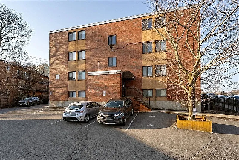 1 bed, 1.0 bath, 572 sqft, $1,750 — Photo 1