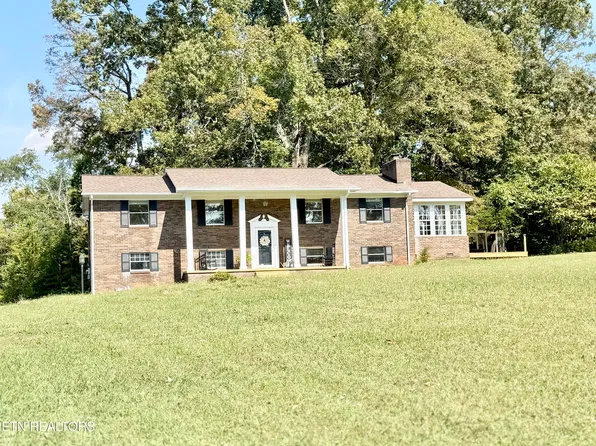 7803 Lucky Ln, Corryton, TN 37721