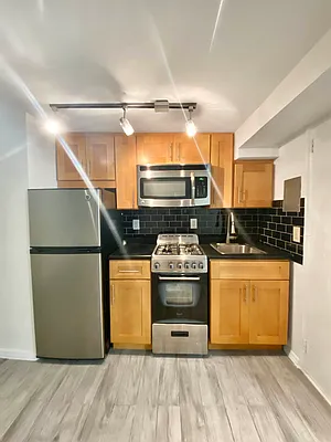Rented by Waverly Realty Associates | media 18