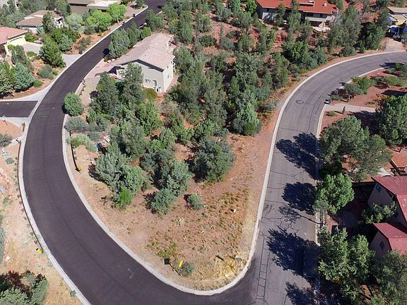 3rd image of 190 Pebble Dr