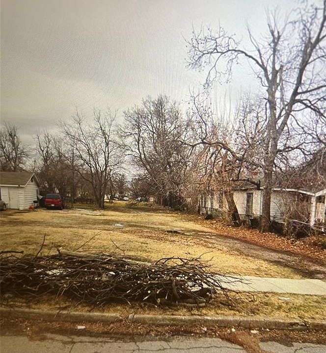 1st image of SW 10th St Lot 19