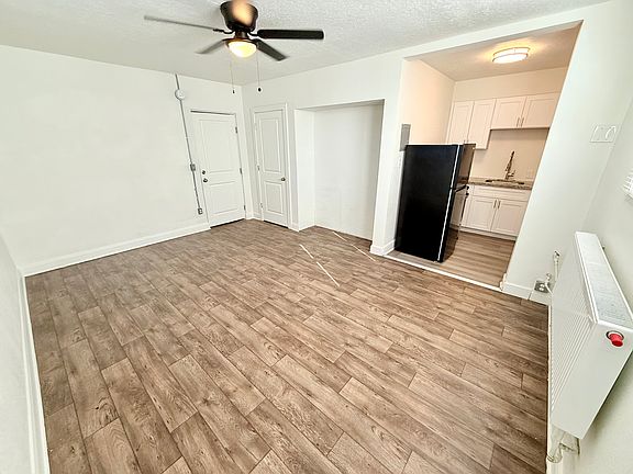 3rd image of 130 S 300 E APT 7