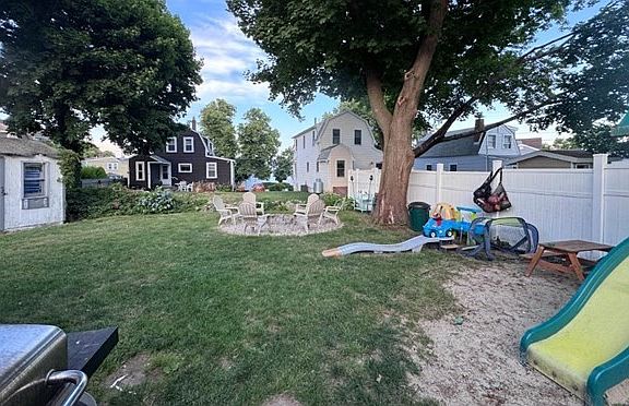 3rd image of 7 Chilton Ave