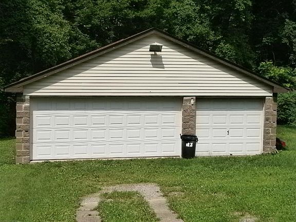 3rd image of 2633 Bellevue Ave
