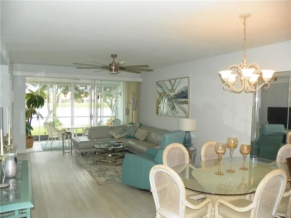 218 Gabriel Cir #9, Naples, FL 34104
