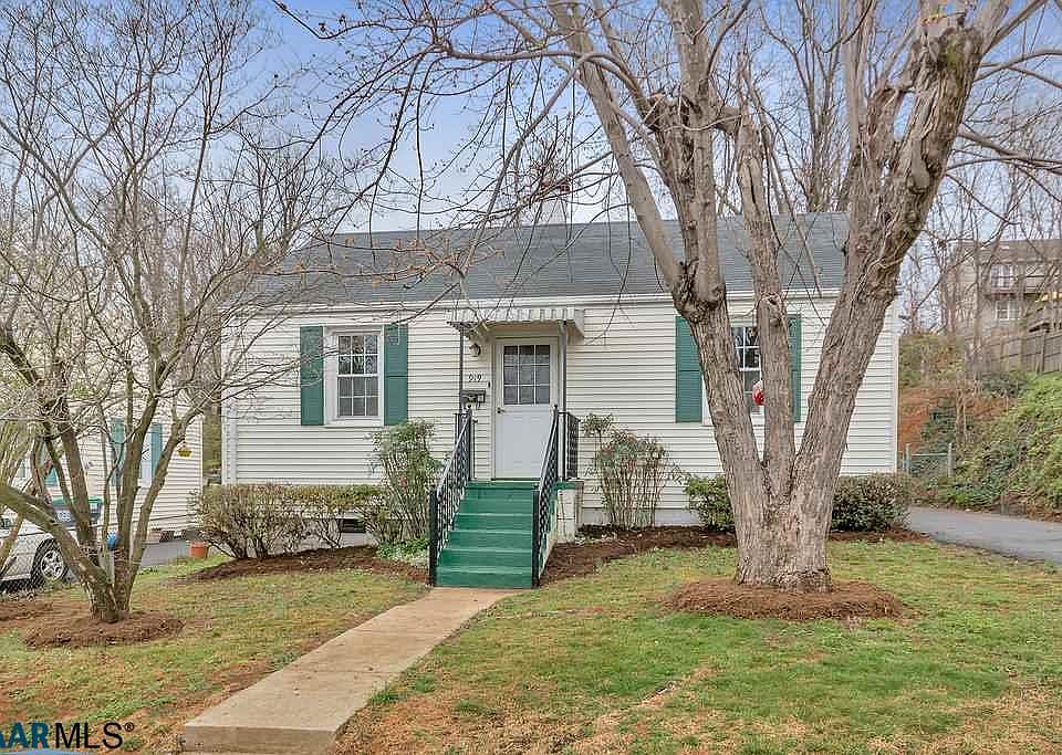 1st image of 919 Altavista Ave