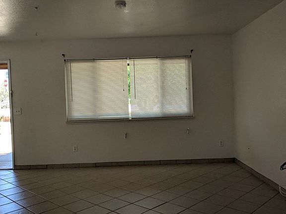 4th image of 16104 Wells Fargo Ave