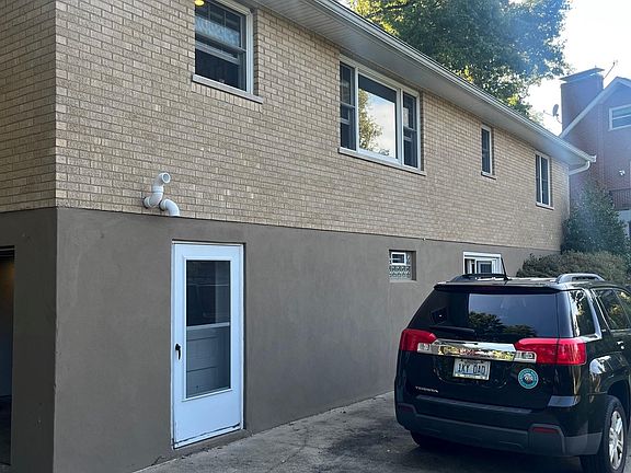 3rd image of 306 Redwood Dr