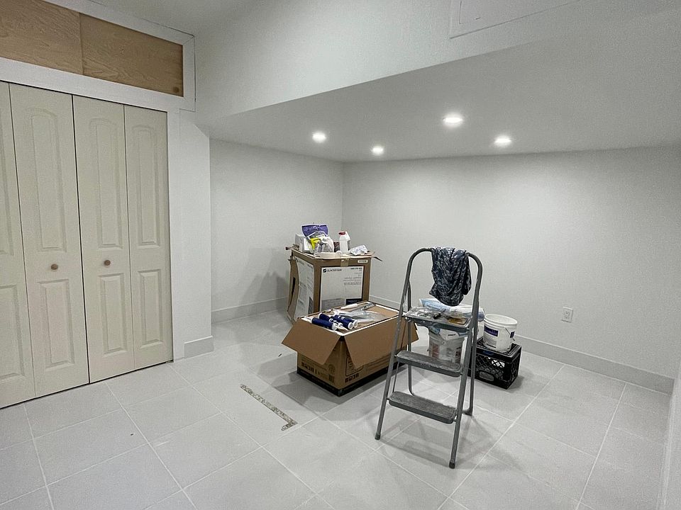 2nd image of 3159 SW 141st Ave #1