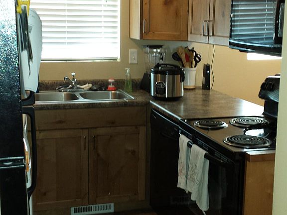 3rd image of 567 W Tiffany Town Dr