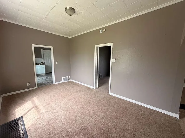 816 Orchard St — Photo 3
