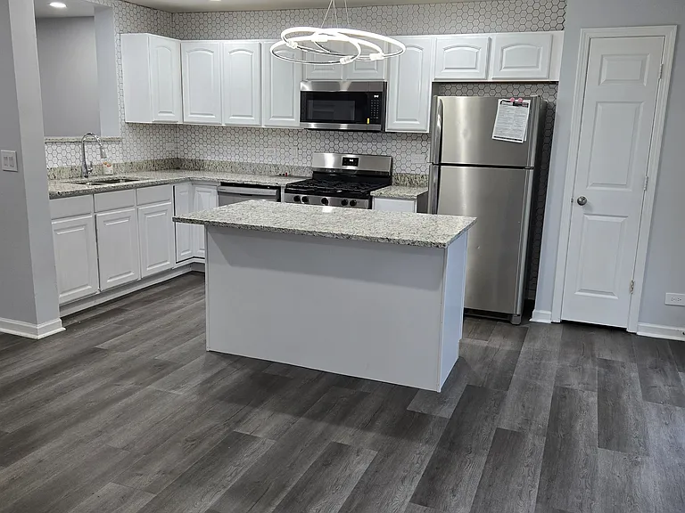 1441 Wyndham Cove Ln — Photo 8