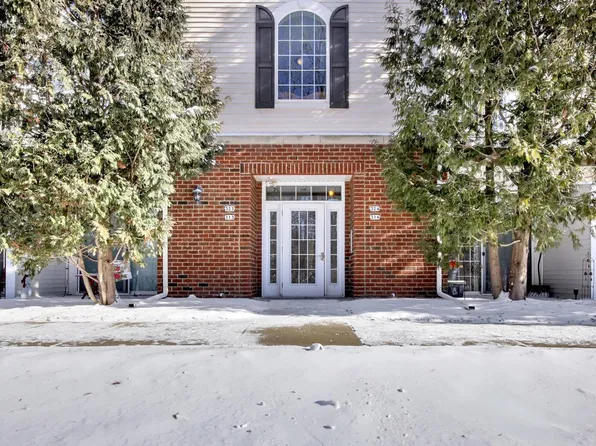 2030 Rainbow Lake LANE #323, West Bend, WI 53090