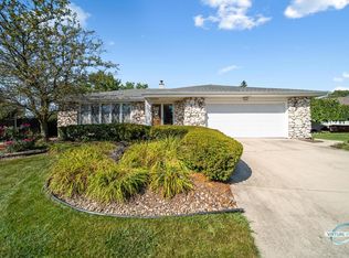 7556 Halesia Ct, Orland Park, IL