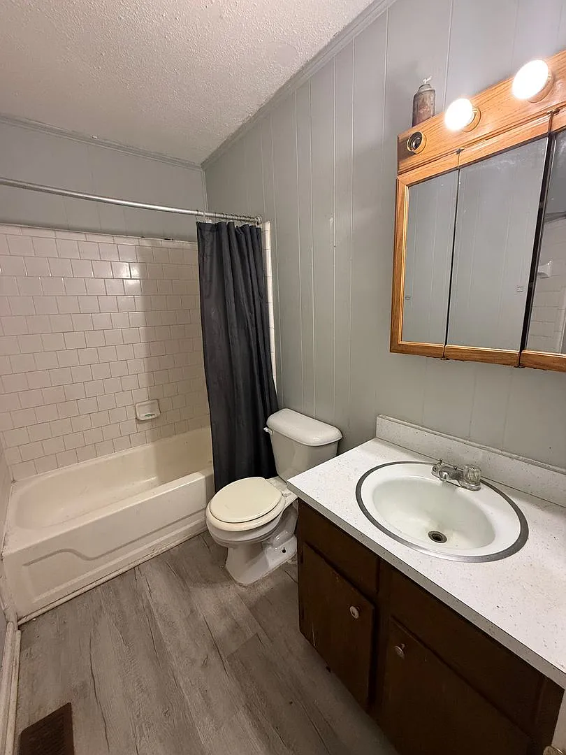 504 Pickett Street — Photo 3