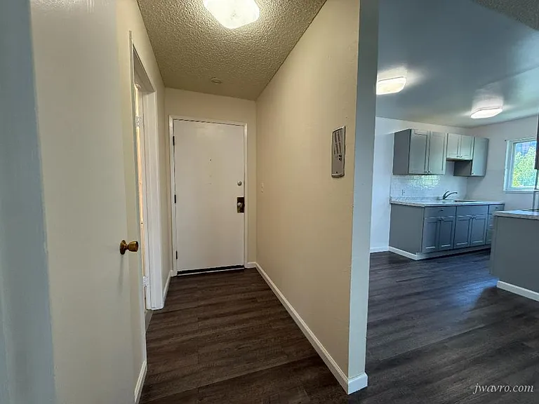 690 Bradford St #7 — Photo 10
