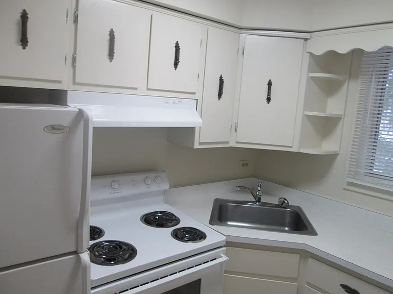 205 W Todd Ave #204 — Photo 8
