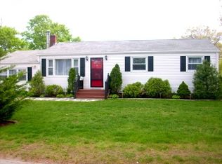 88 Asylum Rd, Warwick, RI 02886