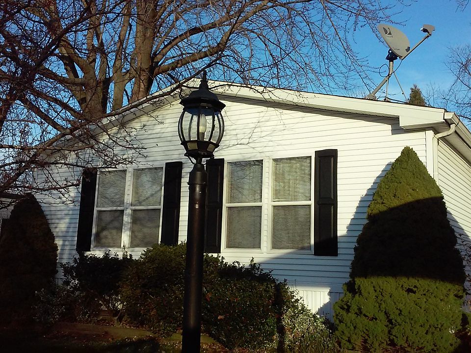 1st image of 119 Pine Dr