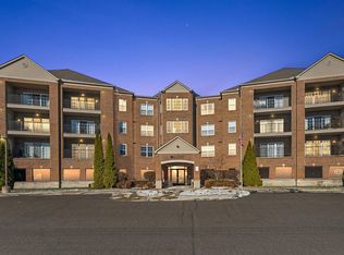 2118 Country Club Dr #10, Saint Clair Shores, MI 48082