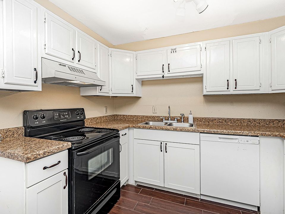 1st image of 522 S Flannery Rd APT A