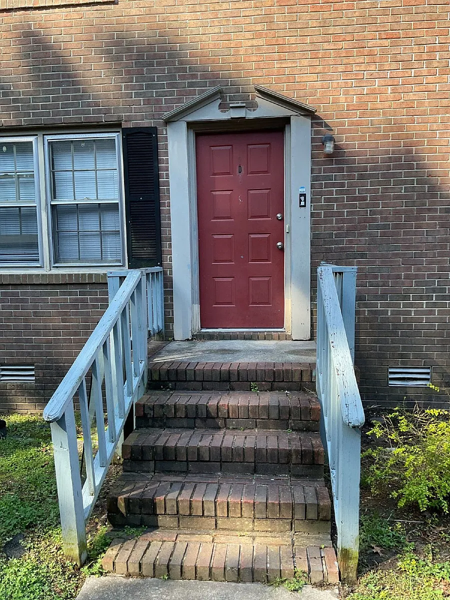 Building Photo - 132 Oakmont Dr #D
