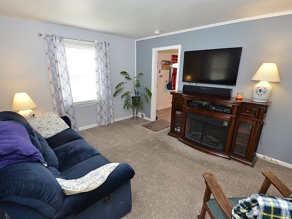 4th image of 8609 E Courtland Ave