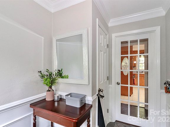 4th image of 3311 Tyrone Dr