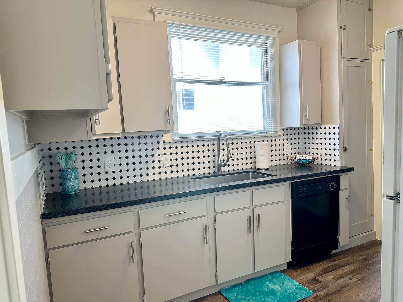 1 bed, 900 sqft, $1,885 — Photo 4