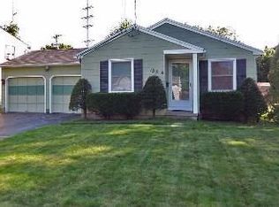 135 McCall Rd, Rochester, NY 14616