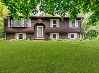 765 E Wallum Lake Rd, Pascoag, RI 02859