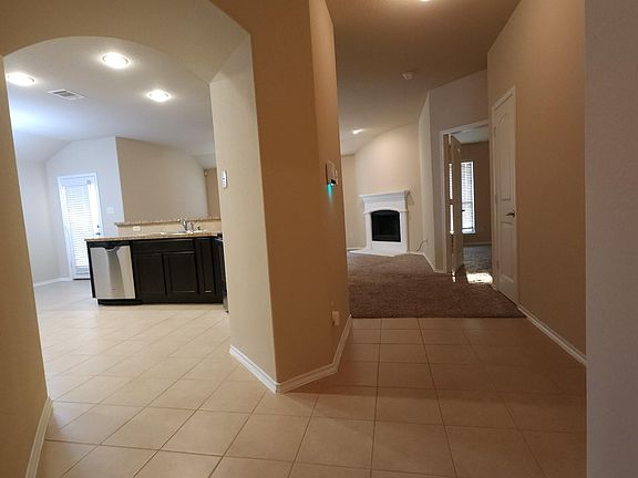 5th image of 1317 Caroline Dr