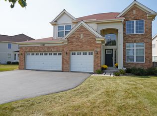 10387 Eastwood Dr, Huntley, IL 60142