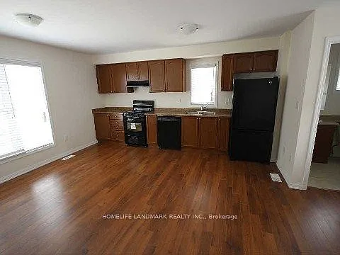 290 Cornell Centre Blvd #COACHHOUSE — Photo 4