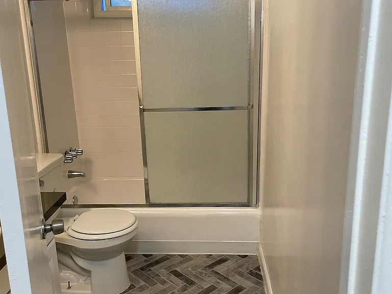 1631 N Harvard Blvd #7A — Photo 6