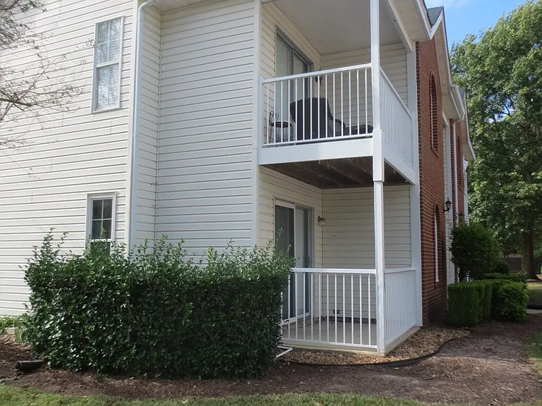 1523 Penrose Arch — Photo 1