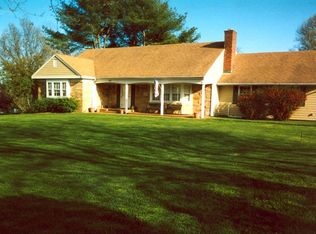 128 Ryder Ave, Dix Hills, NY 11746