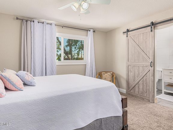 4th image of 1083 E MINTON Drive
