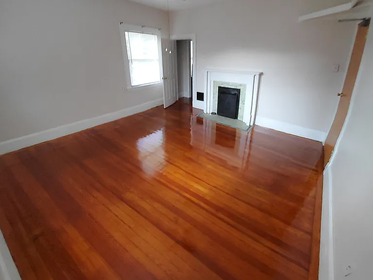 1022 W Market St #35 — Photo 14