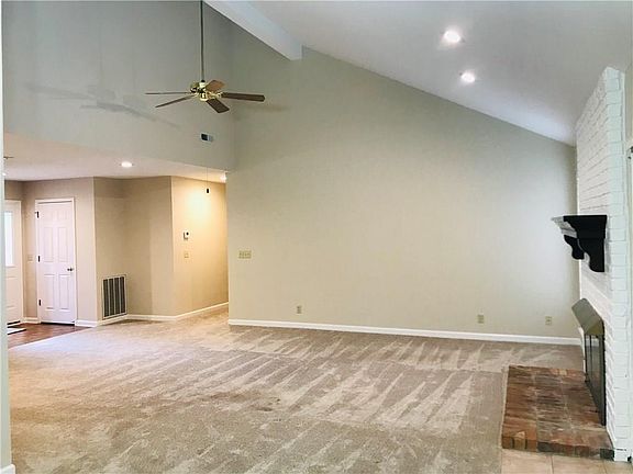 4th image of 1303 Blue Quail Dr