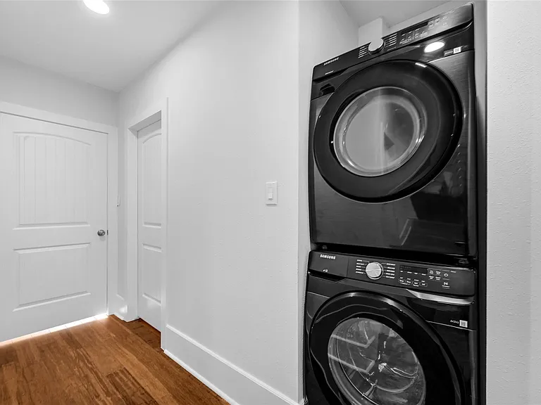 1633 Fourcade St #B — Photo 7