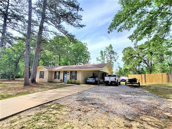 2nd image of 320 Taylor Rd