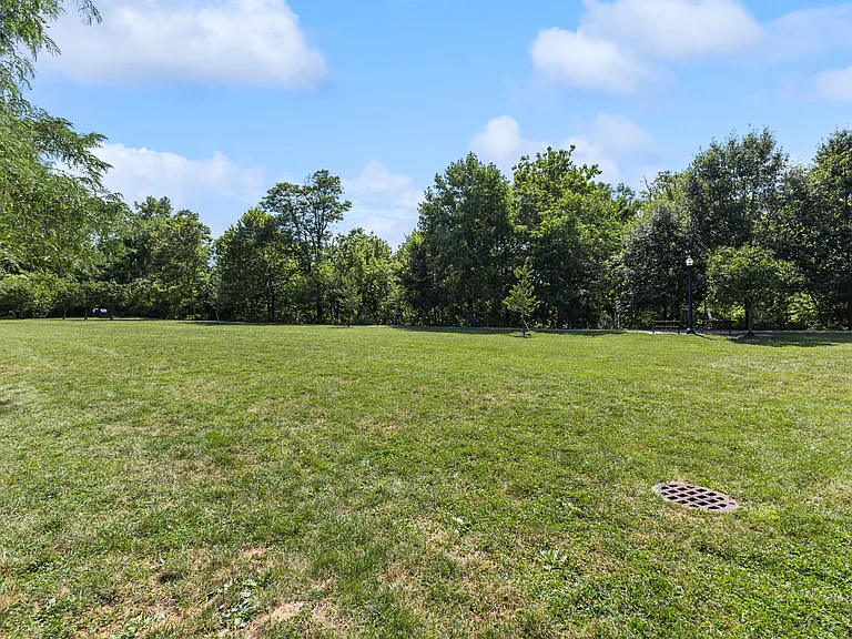 936 Perry St #304 — Photo 46