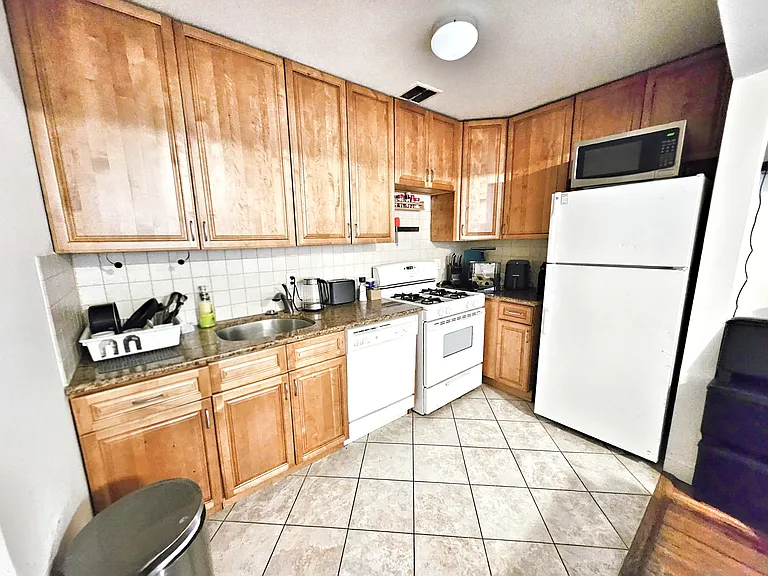 45-11 25th Ave #2F — Photo 3