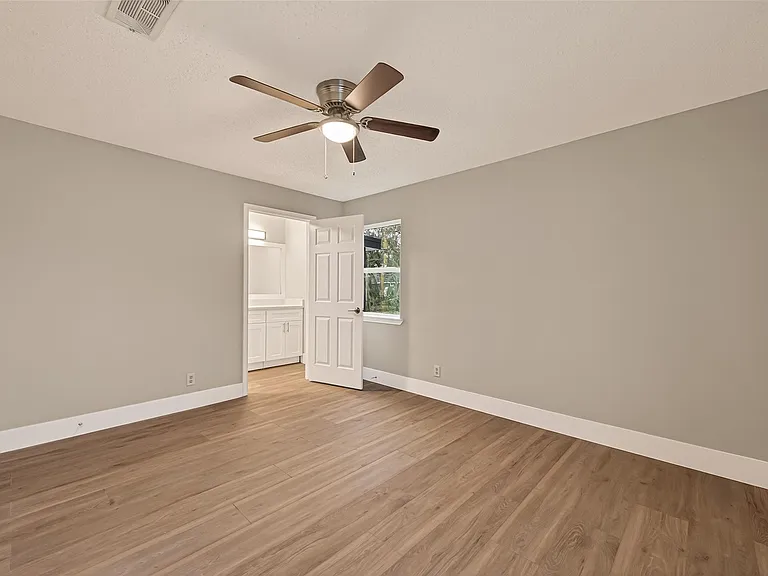 5833 Southlea St — Photo 25